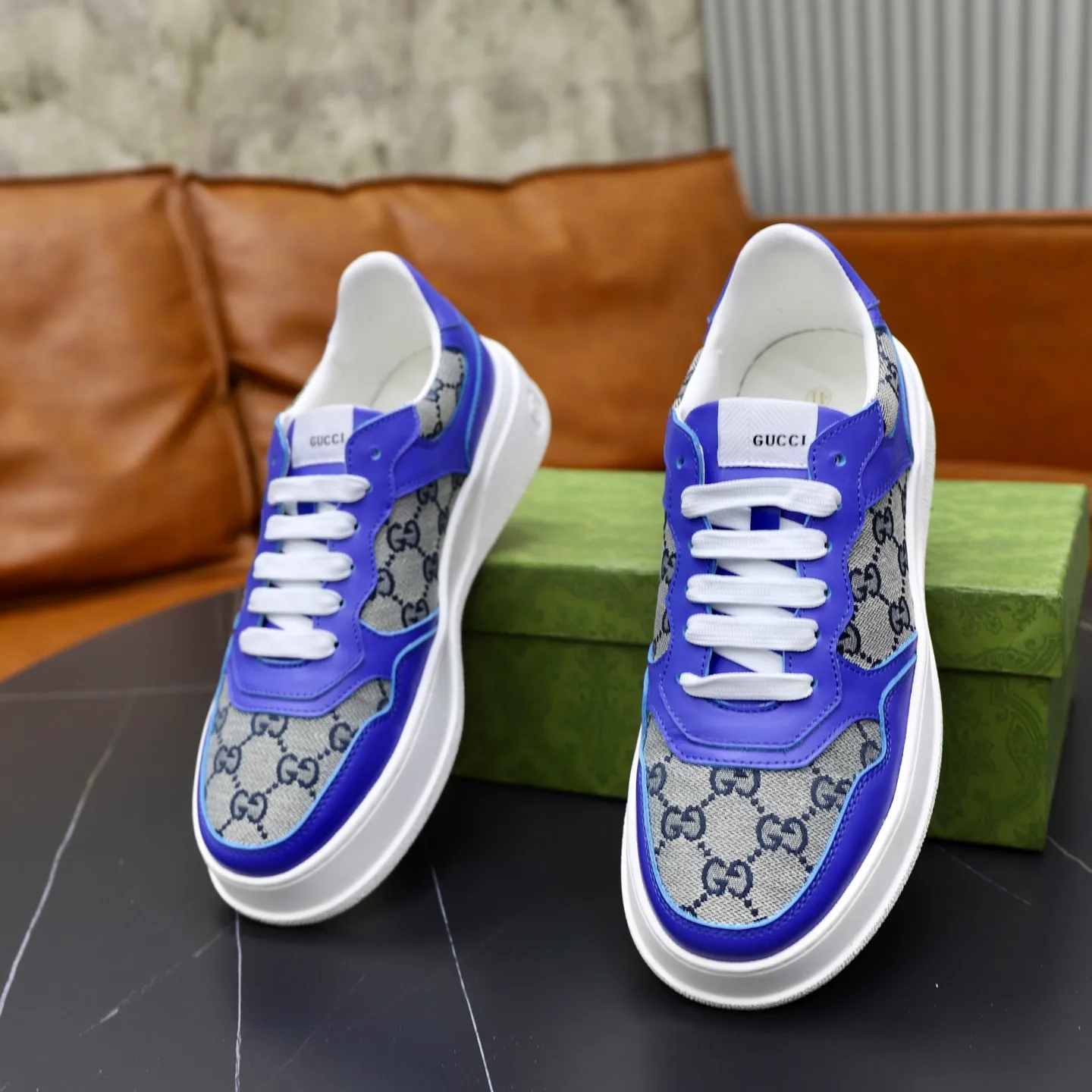 Men's shoes: 400💰🙅‍♂️🙅‍♂️🙅‍♂️ Brand: GUCCI Standard code: 38-44 (45 customized) Grade: Same as the official website Material: Original leather splicing brand cloth Comfortable and breathable sheepskin lining Lightweight wear-resistant outsole Style category: Men's fashion casual shoes Sports shoes Distinguished luxury brand elements Top luxury Color: actual picture color